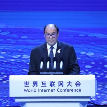 數字絲路新焦點 ‘數字技術服務’成論壇熱詞，你與AI看法一致嗎？